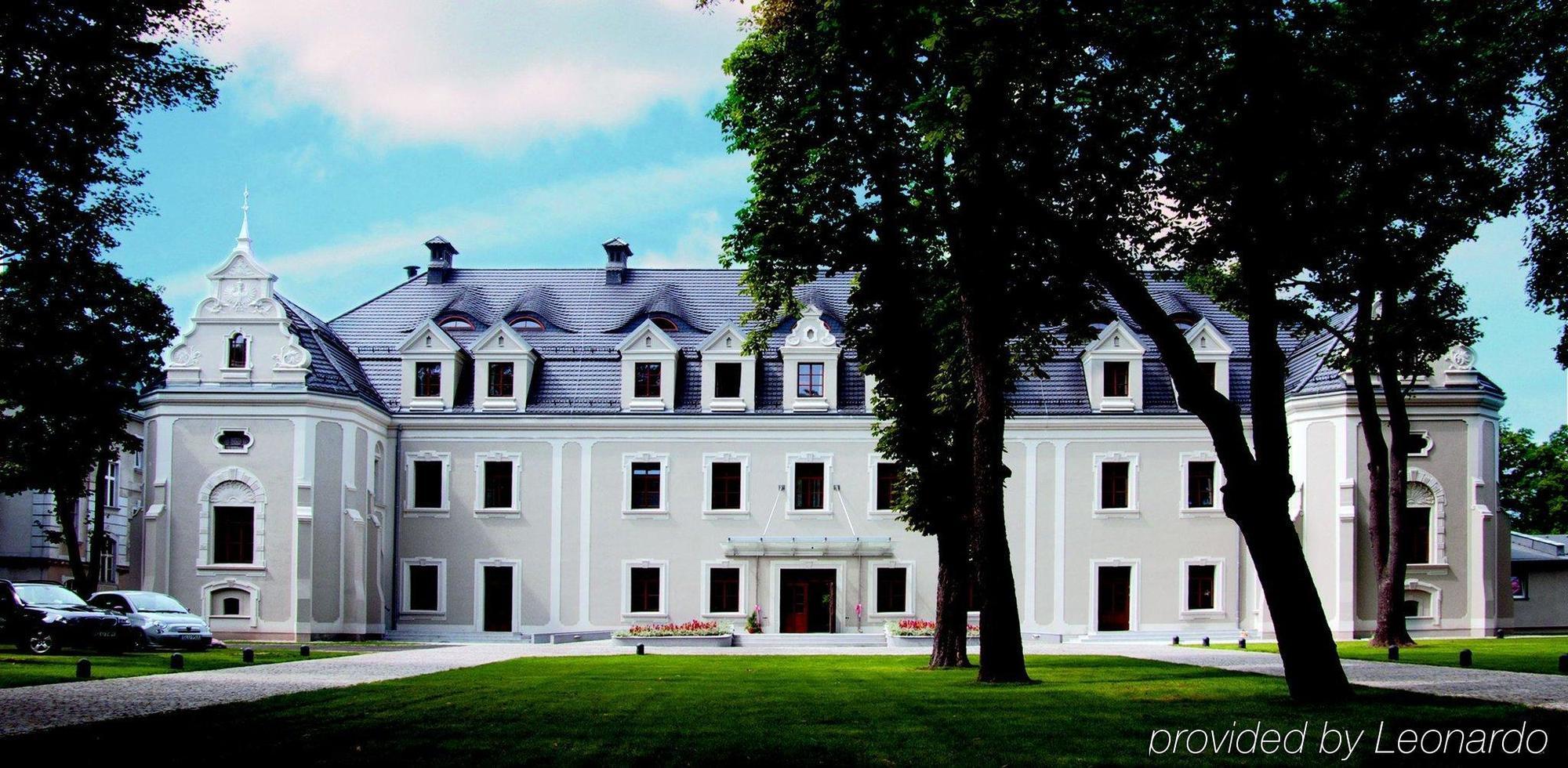 Hotel Zamek Lubliniec Bagian luar foto