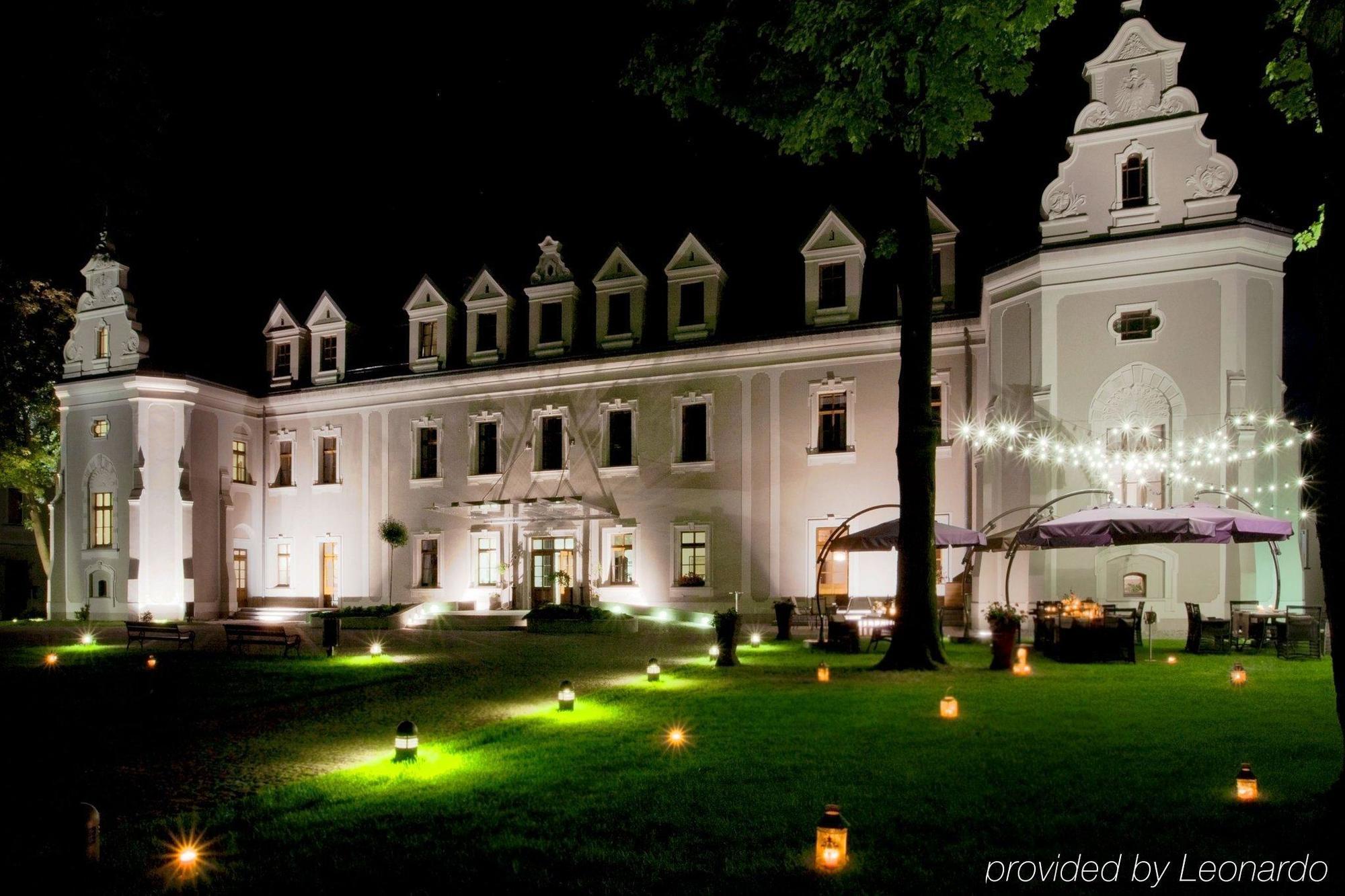 Hotel Zamek Lubliniec Bagian luar foto