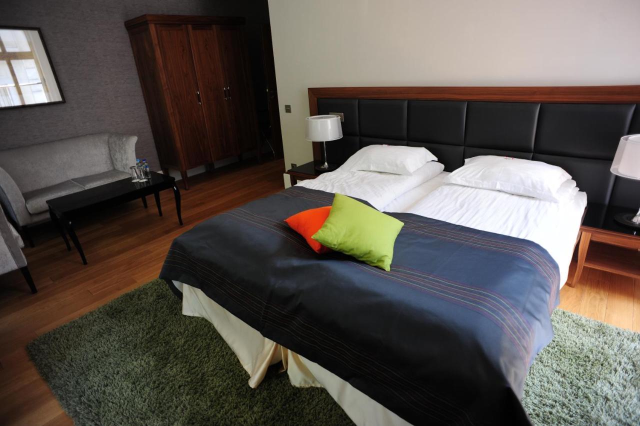 Hotel Zamek Lubliniec Bagian luar foto
