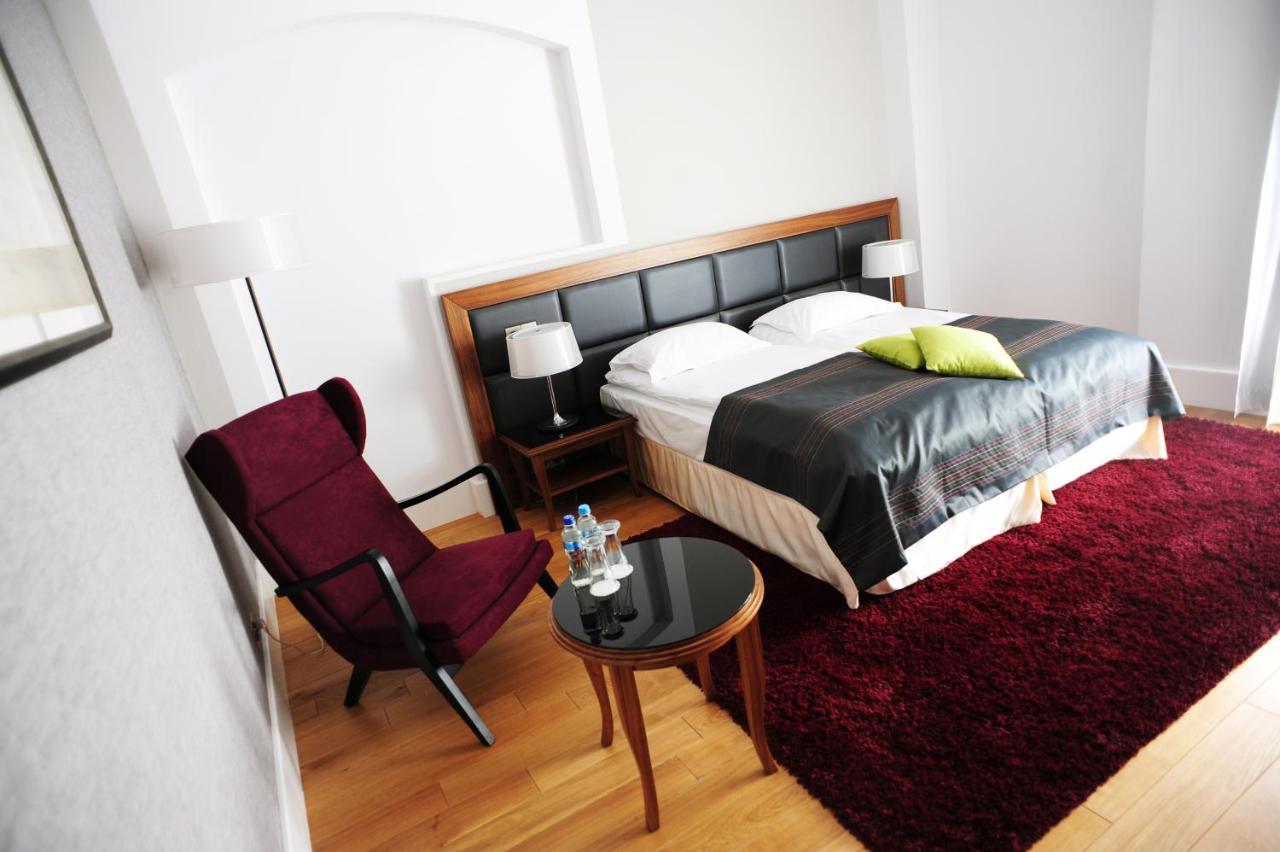 Hotel Zamek Lubliniec Bagian luar foto