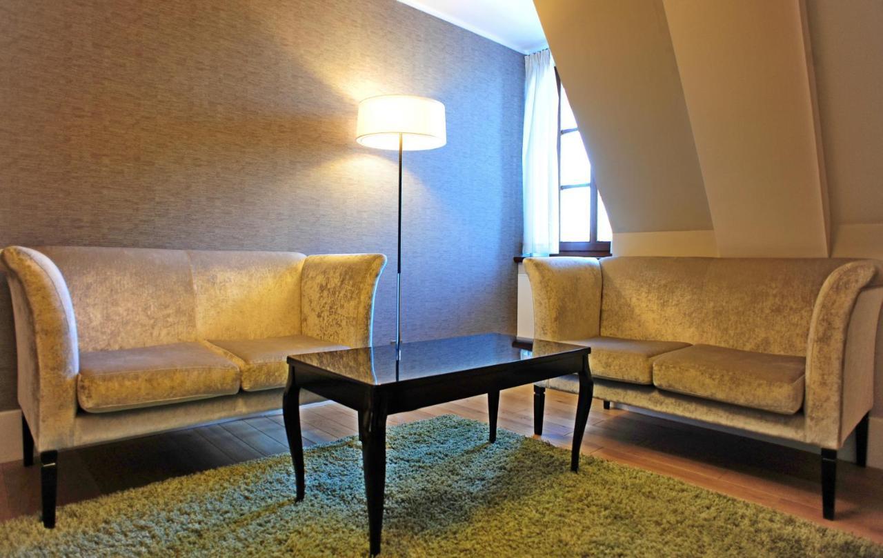 Hotel Zamek Lubliniec Bagian luar foto